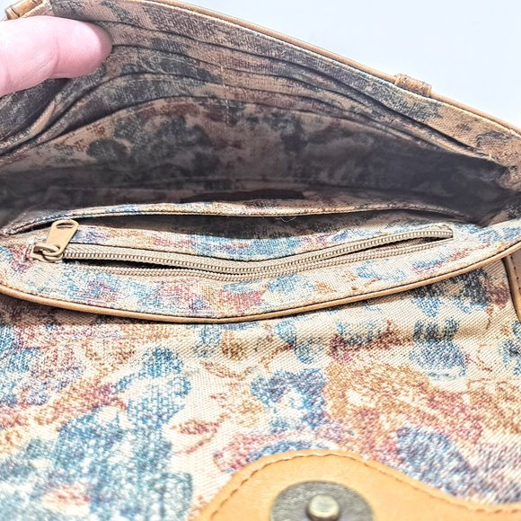 Vintage Hobo International clutch/wallet - Picture 5 of 6